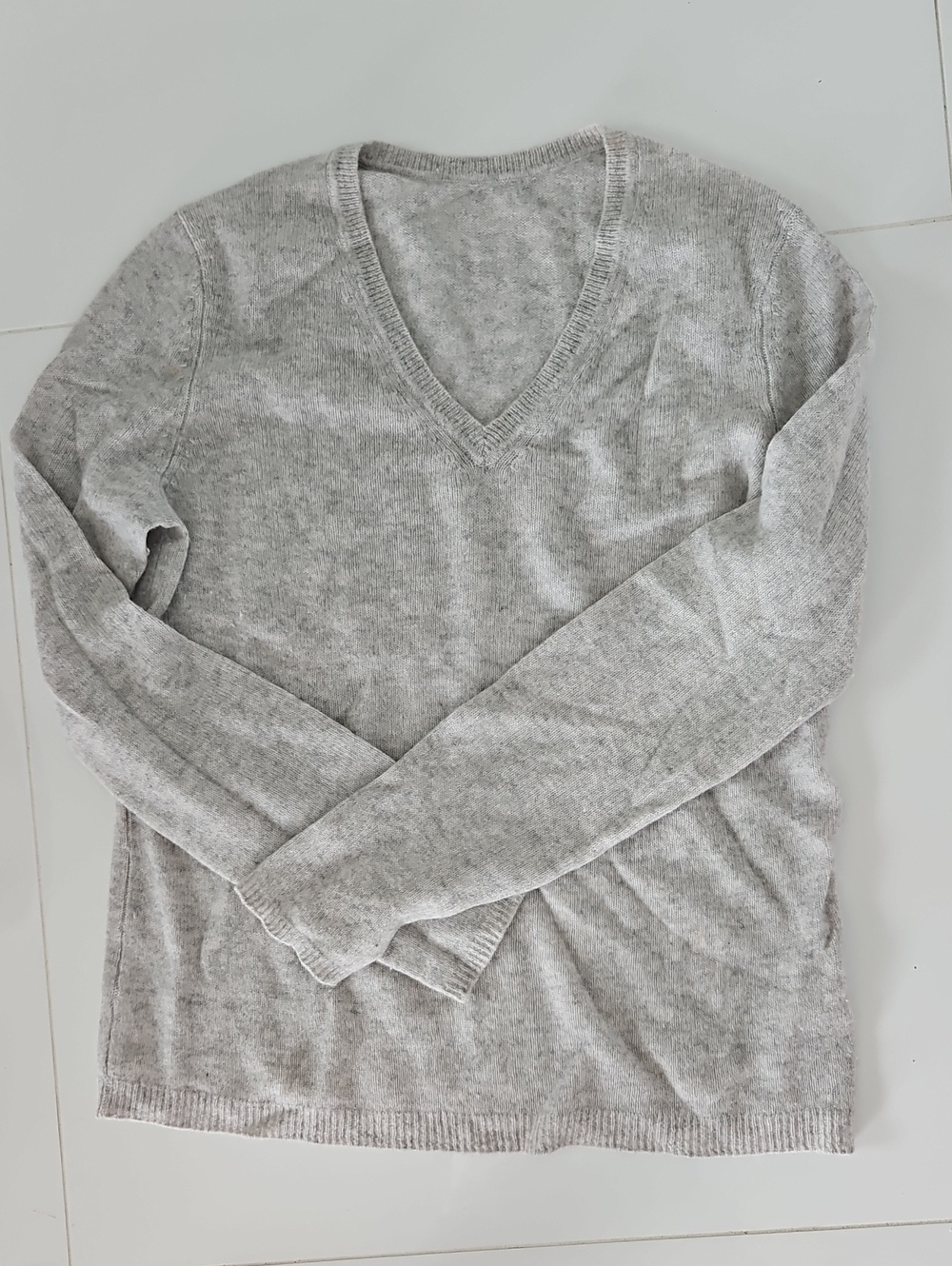 Light Gray Cashmere Women's V-Neck Sweater